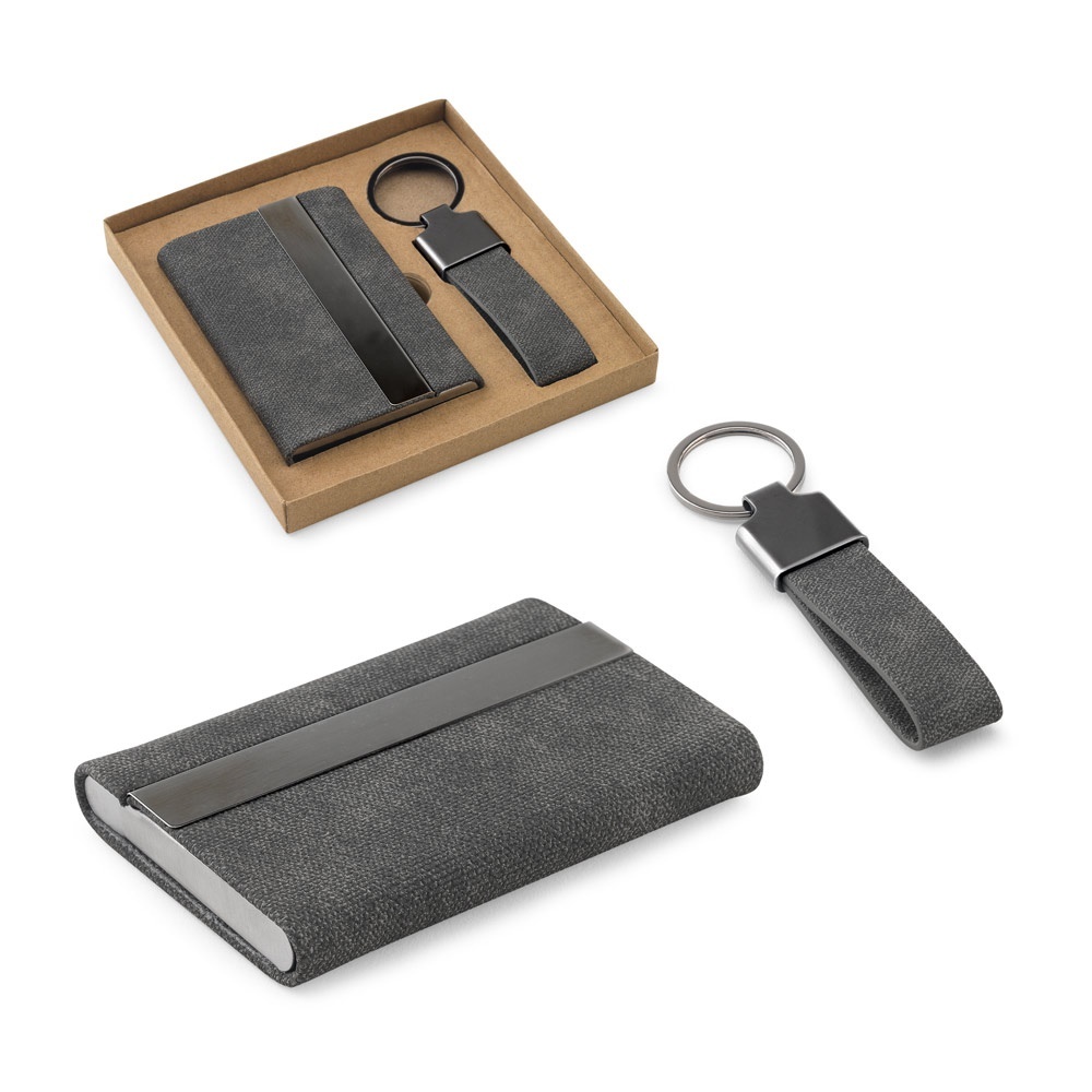 VAUGHN. Set composto da un portacarte e un portachiavi, entrambi in metallo e poliestere riciclato (30% rPET) - 95100